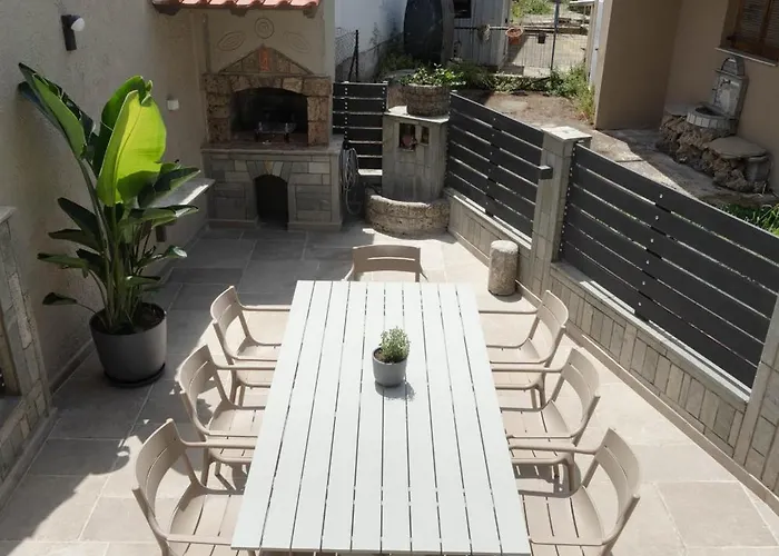 Jo-anna Limenas (Thasos)